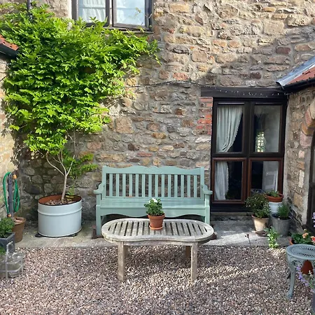 The Dairy - Barn Conversion On Coast To Coast Route Near